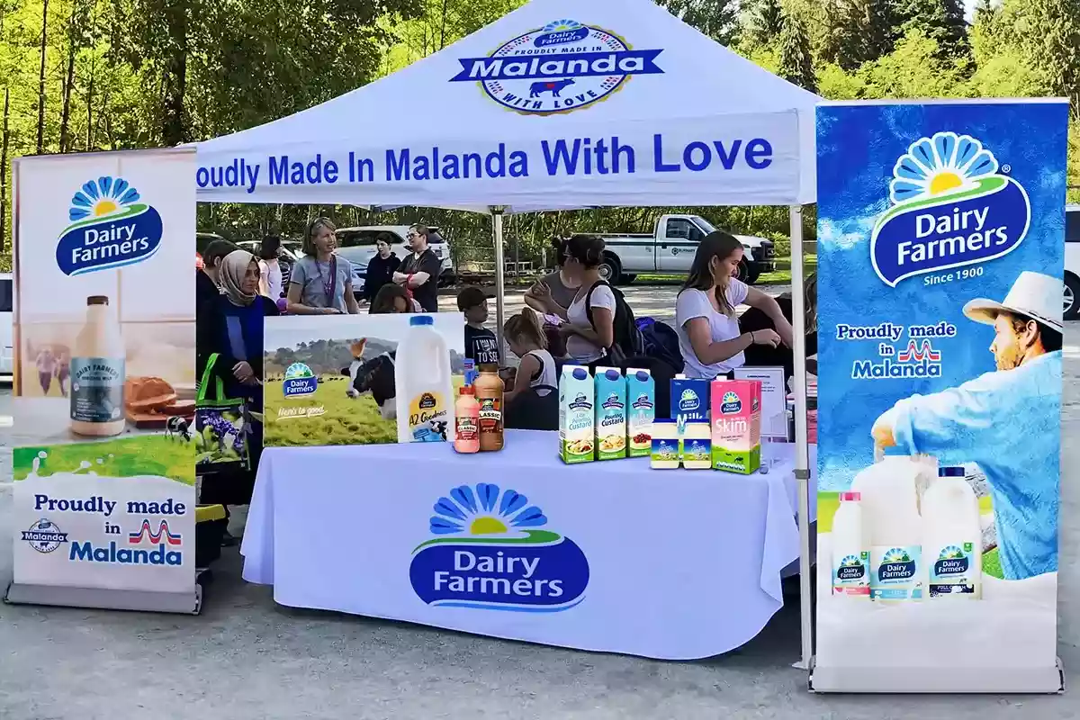 add retractable banners for tent