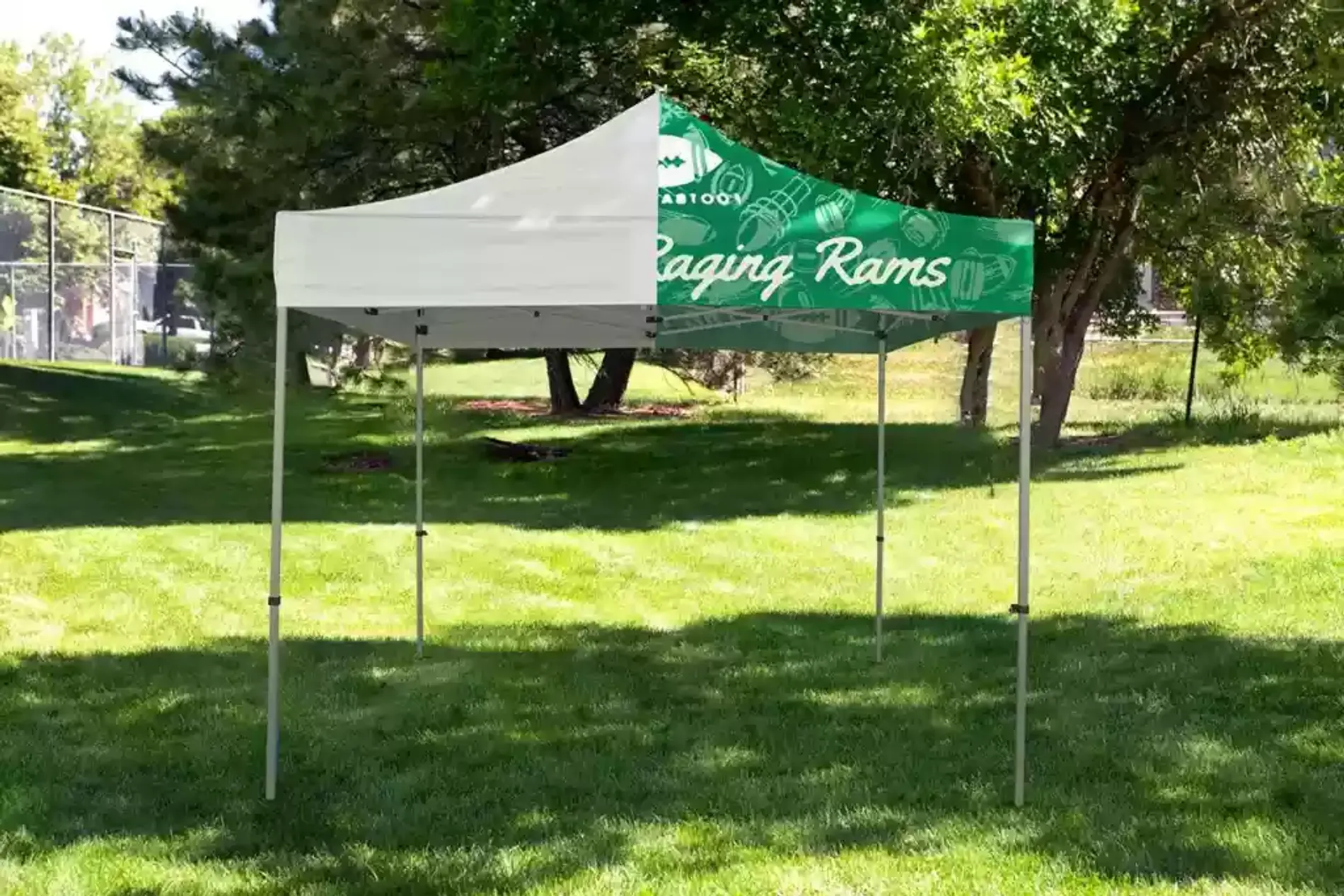 3 Signs You Need a New Commercial Canopy