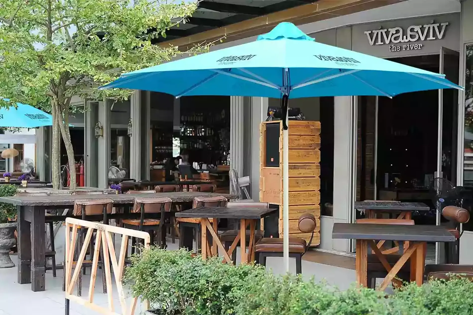 Reasons To Add Umbrellas to Your Outdoor Marketing Strategy