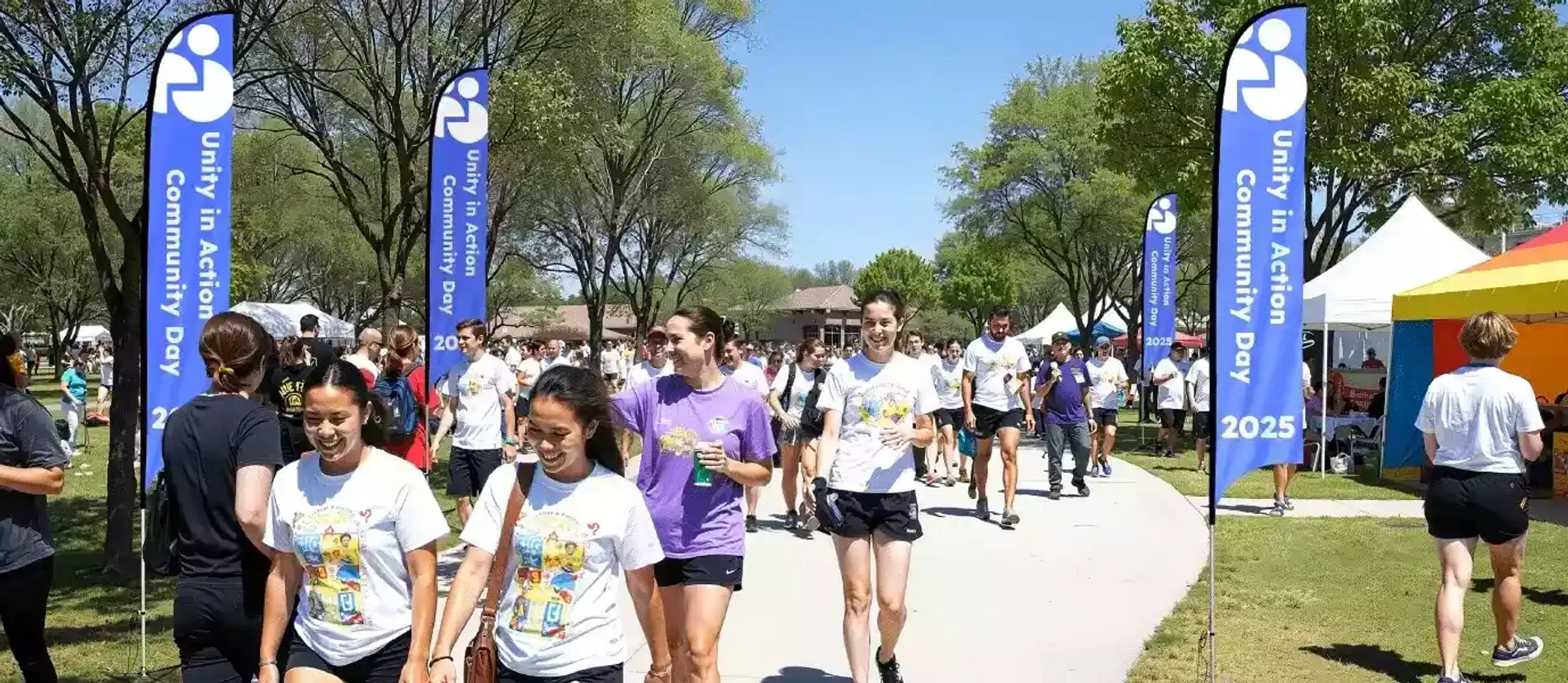 8 Reasons to Use Advertising Flags at Your Outdoor Event