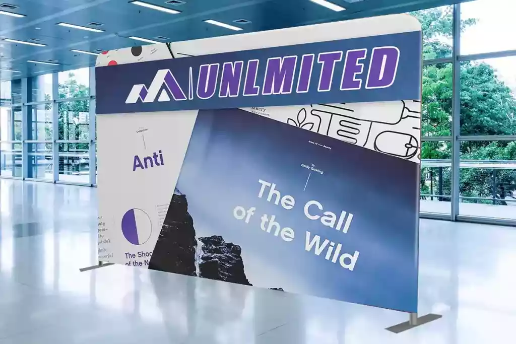 Use simple text to design the backdrop