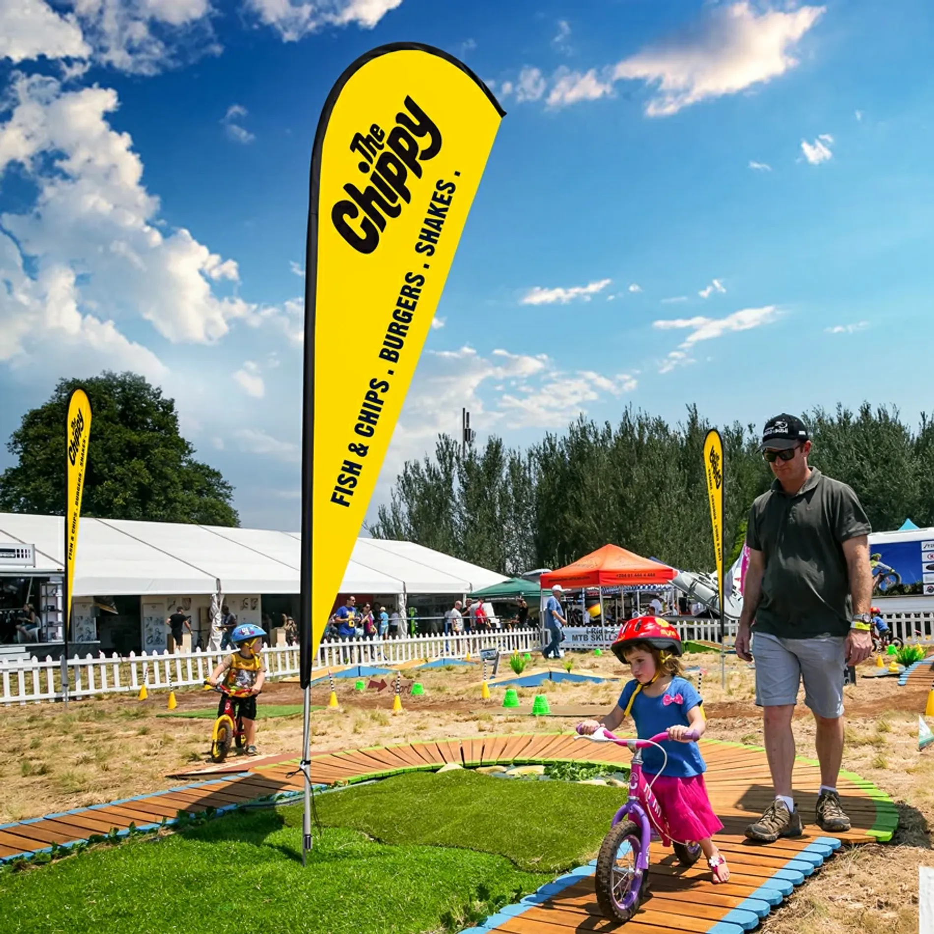 Outdoor usage scenarios for raindrop flags