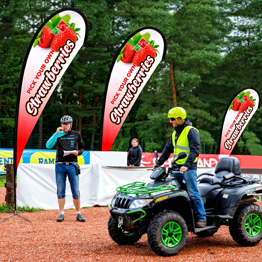 Outdoor usage scenarios for teardrop flags