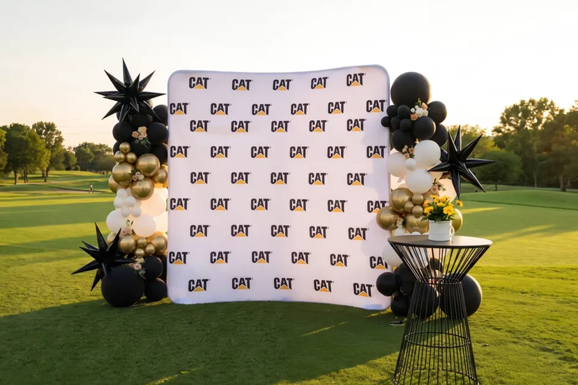 6FT Curved Tension Fabric Display